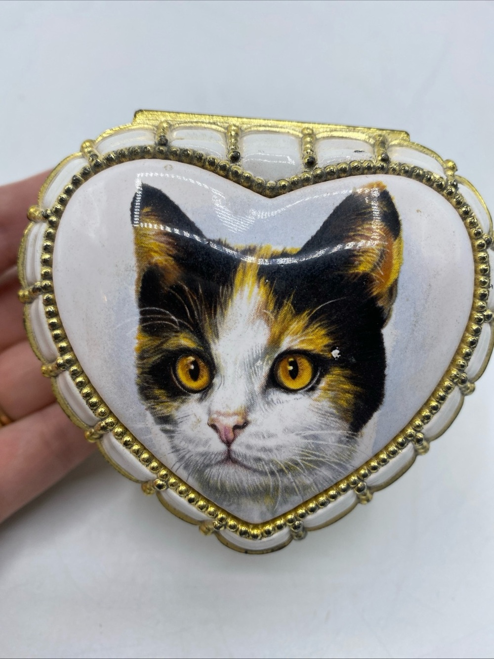 Vintage Sankyo Japan Cat Heart Shaped Trinket Music Box Song Memory Cats Musical